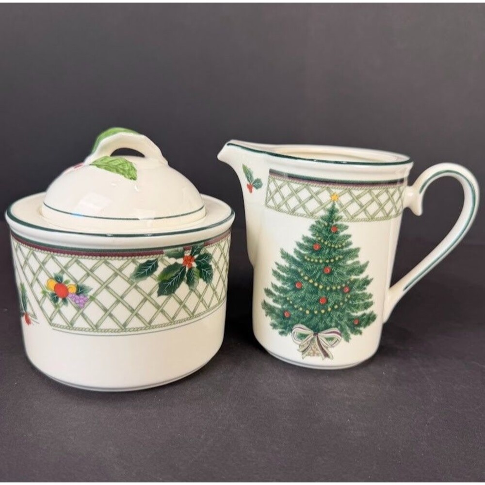 Vintage Mikasa Heritage Christmas Story Creamer & Lidded Sugar Bowl Set CAB08